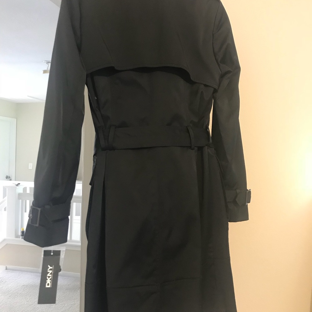 Coat - Picture 2 of 8